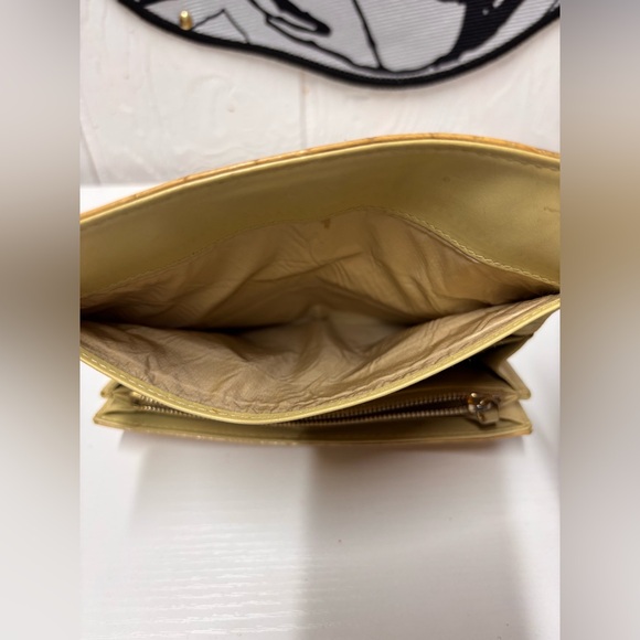 Miu Miu St. Cocco long wallet in crocodile embossed leather - Picture 9 of 9